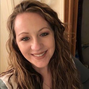Meet your Posher, Elisha